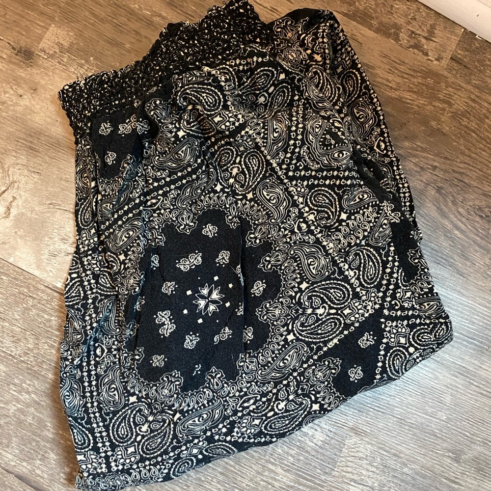 Black thin pants